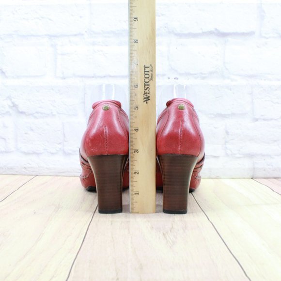 Indigo Clarks Red Leather Moccasin Toe Mary Jane Pump Heel Shoes Size 8 Medium - Picture 6 of 9